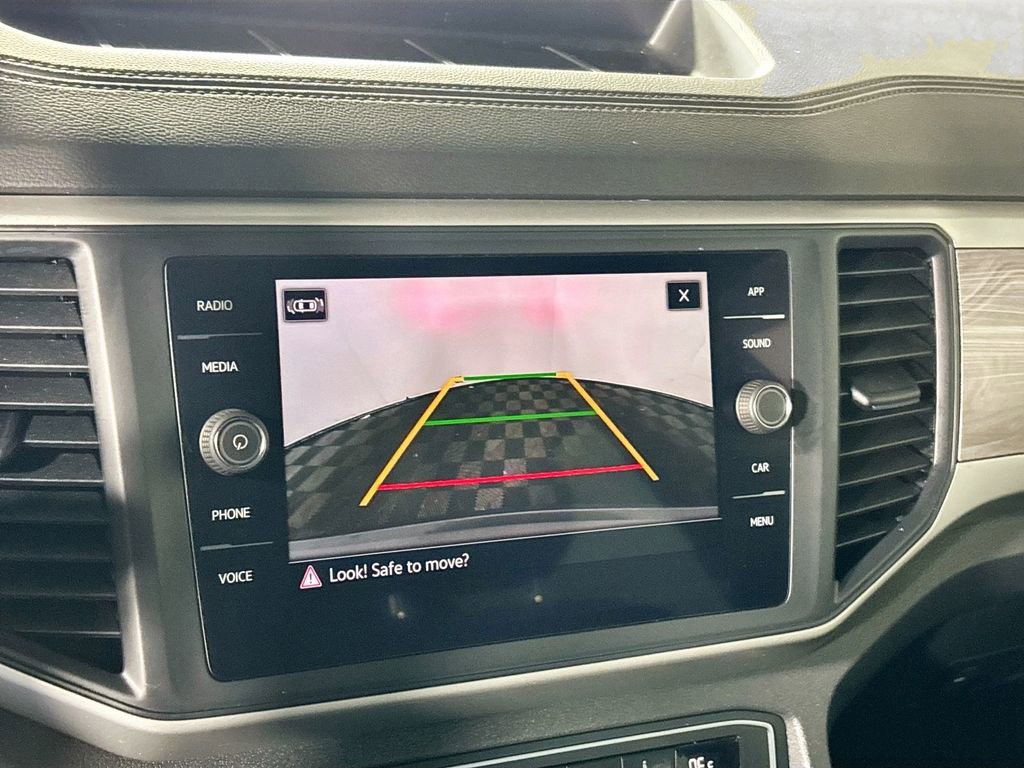 Certified 2021 Volkswagen Atlas Cross Sport SE w/ Panoramic Sunroof Package image 16