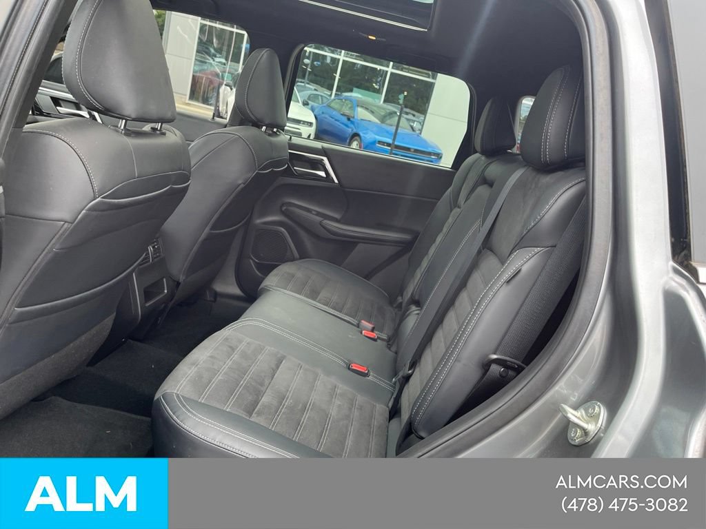 Used 2022 Mitsubishi Outlander SE FWD image 32