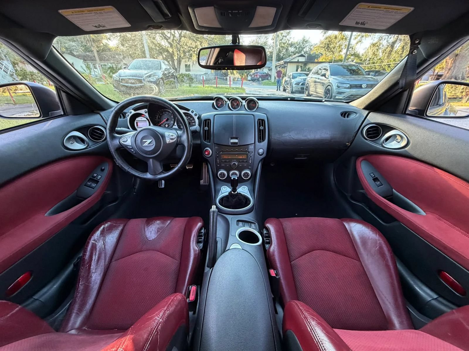 Used 2010 Nissan 370Z Touring w/ Sport Pkg RWD image 6