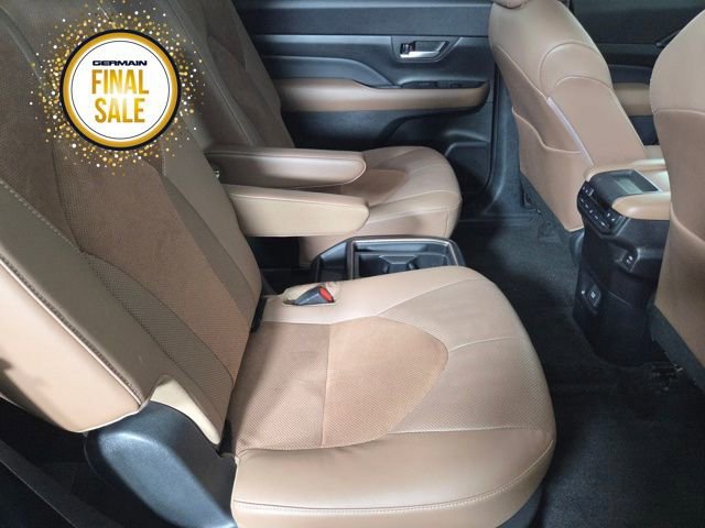 Used 2024 Toyota Grand Highlander AWD Hybrid image 19
