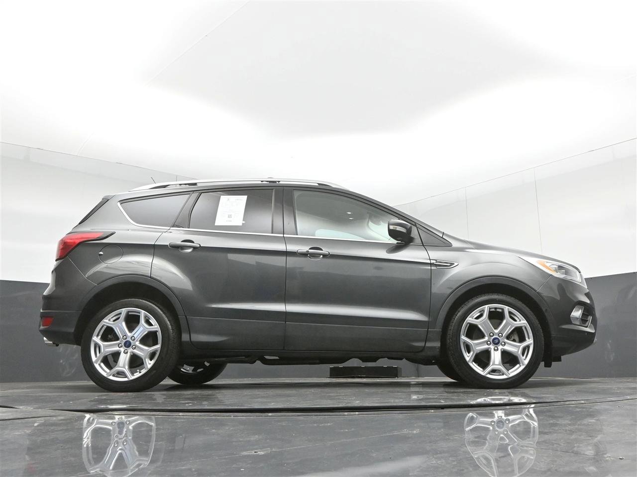 Used 2019 Ford Escape Titanium FWD image 32