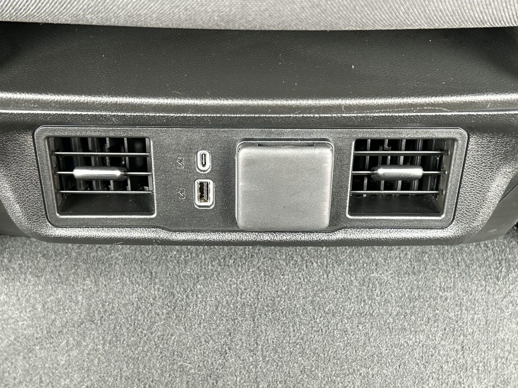 Used 2025 GMC Sierra 1500 SLE image 21