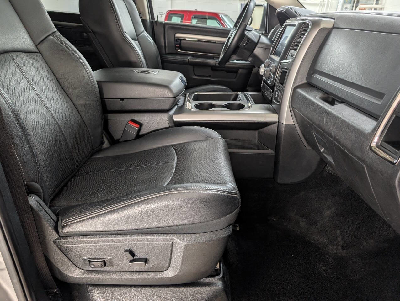 Used 2018 RAM 1500 Sport w/ Sport Premium Group image 15