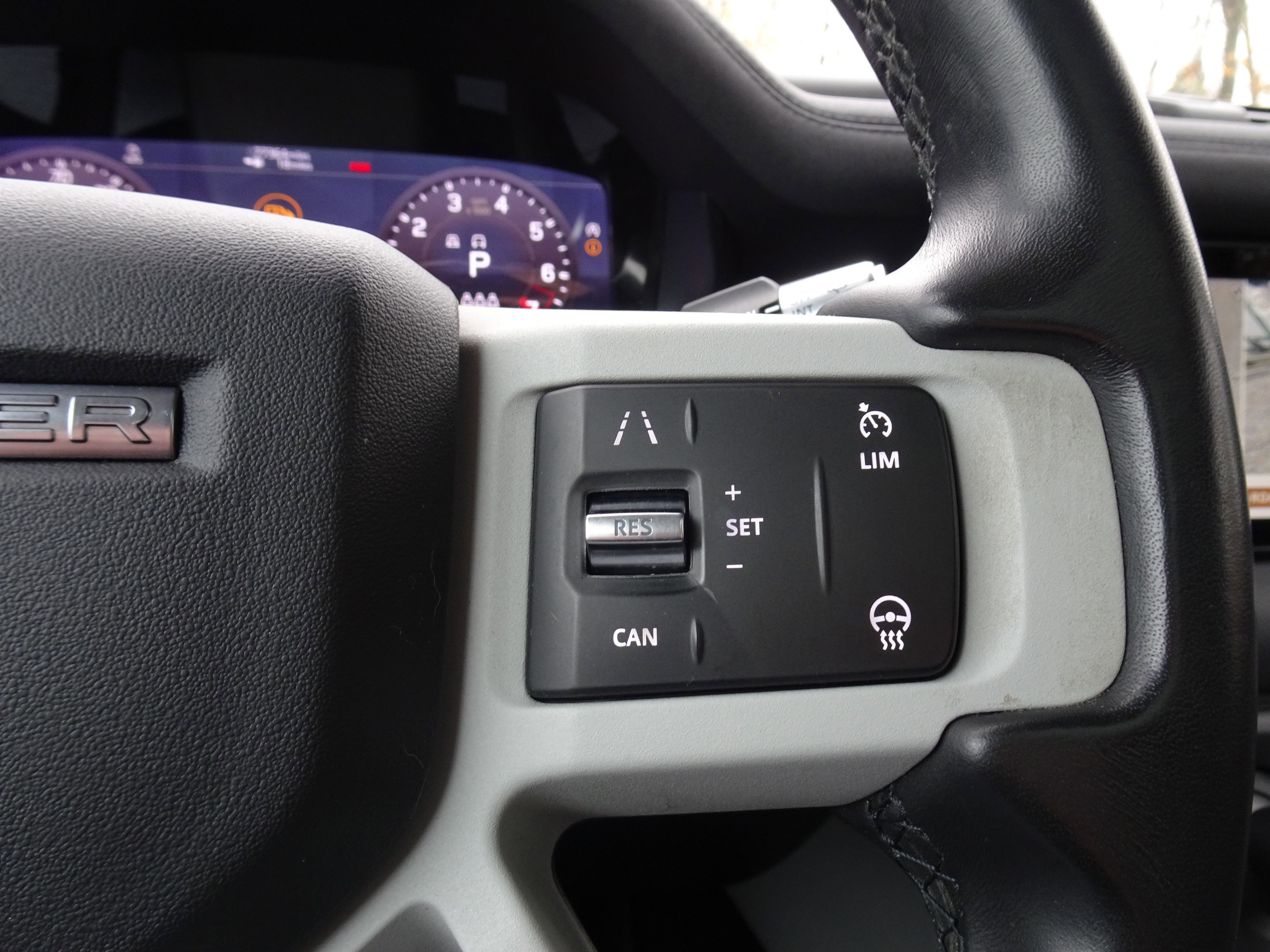 Used 2020 Land Rover Defender 110 First Edition image 34