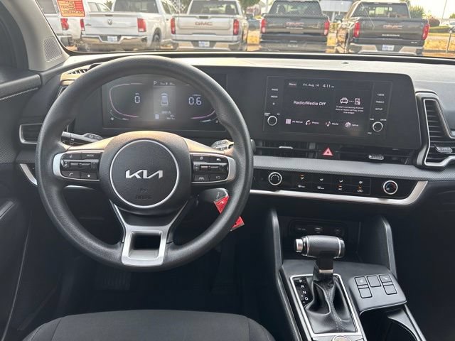 Used 2024 Kia Sportage LX AWD/4WD image 15