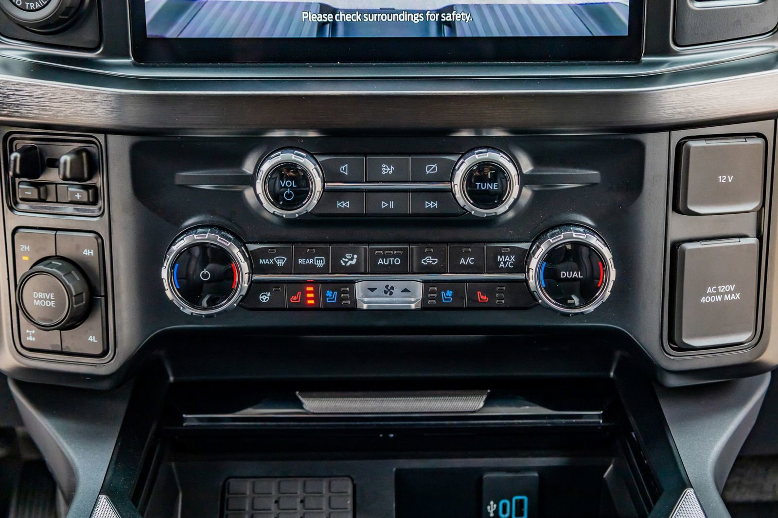 Used 2024 Ford F350 Lariat w/ Lariat Ultimate Package image 27