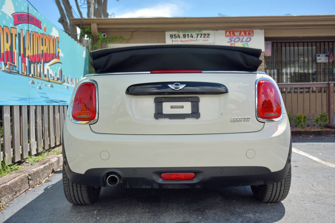 Used 2018 MINI Cooper Cooper 2dr Convertible image 27