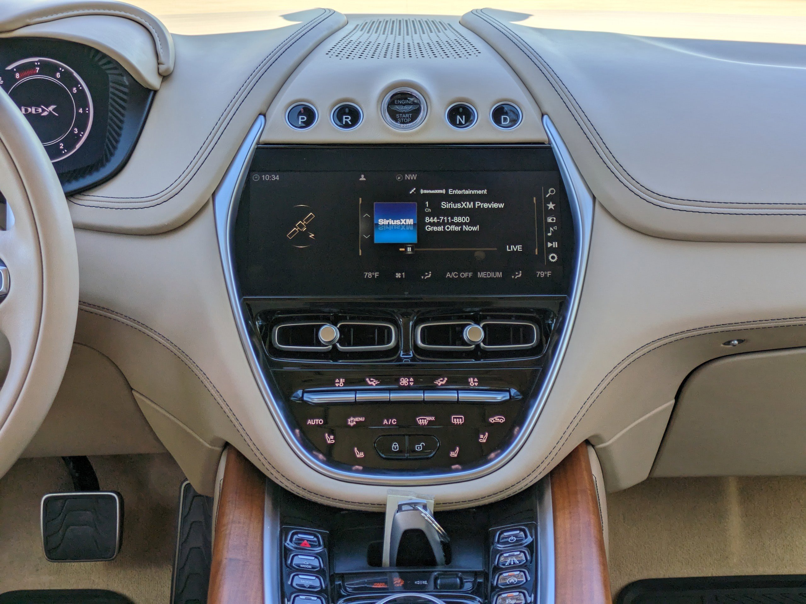 Used 2024 Aston Martin DBX AWD/4WD image 21