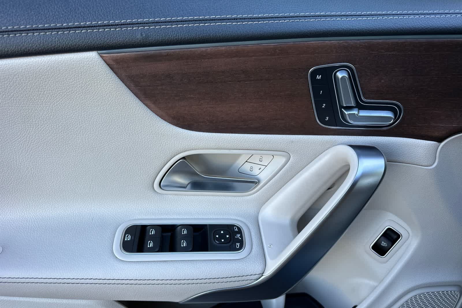 Certified 2023 Mercedes-Benz CLA 250 image 10