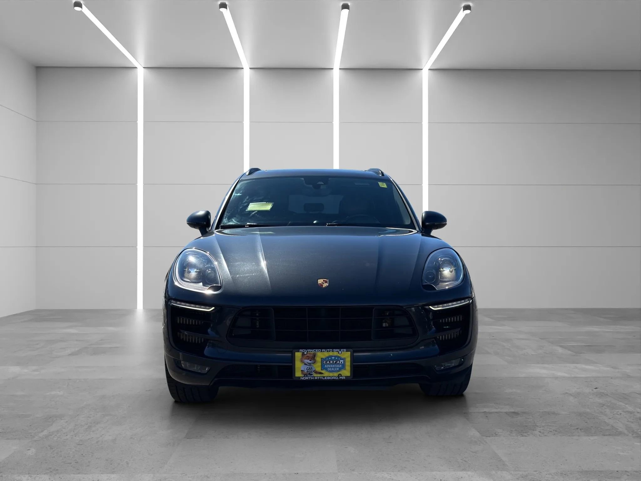 Used 2018 Porsche Macan GTS AWD/4WD image 2