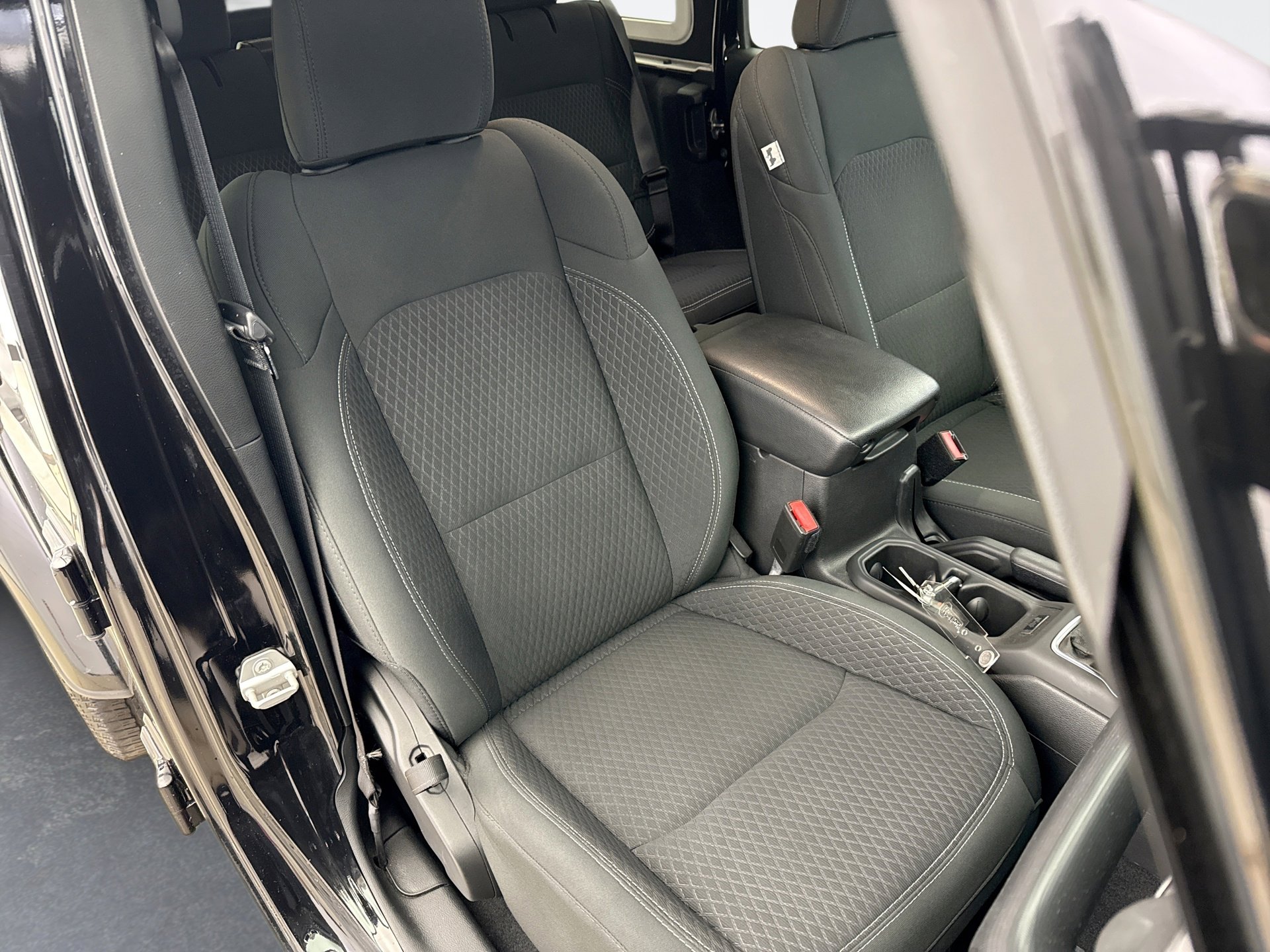 Used 2021 Jeep Wrangler Unlimited Sport image 18