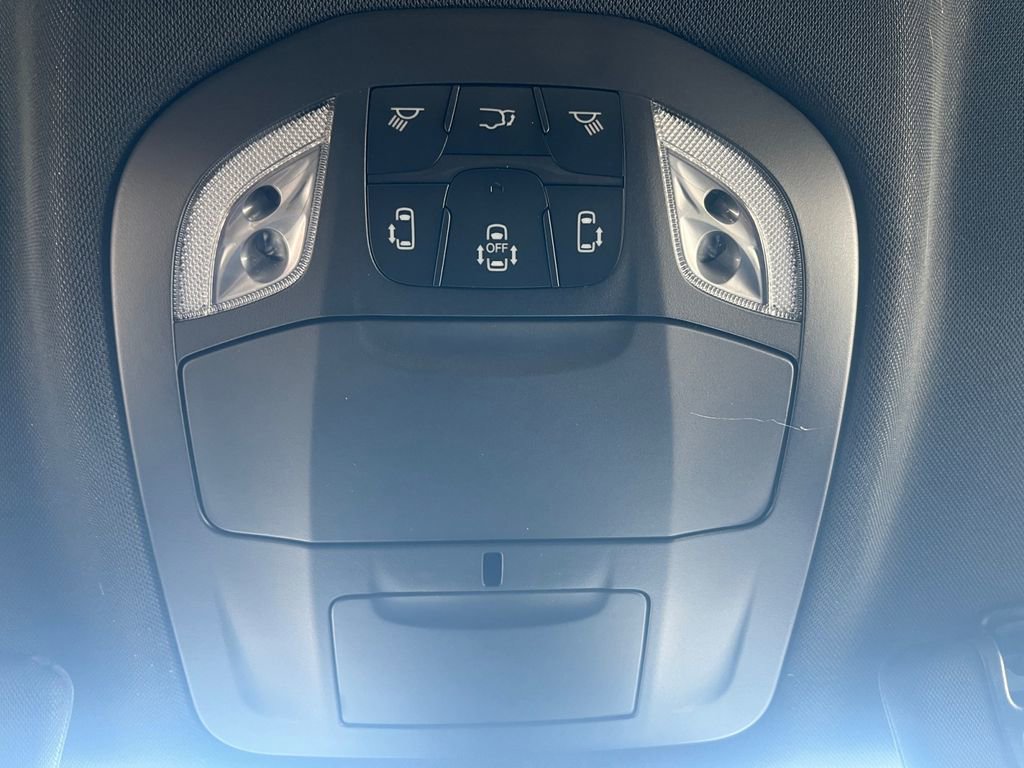 New 2026 Chrysler Pacifica Select image 7