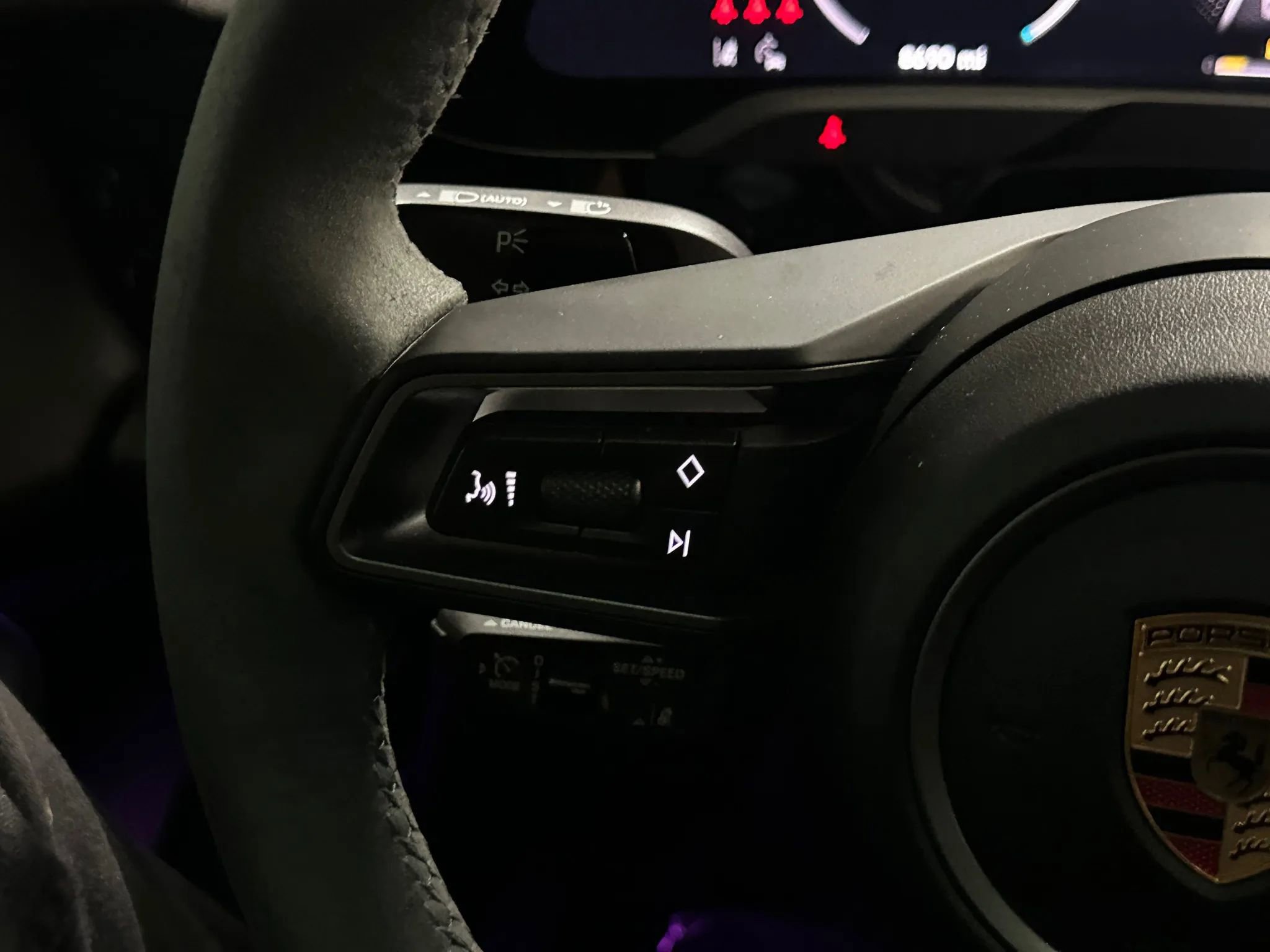 Used 2025 Porsche Taycan Sedan 4D image 29