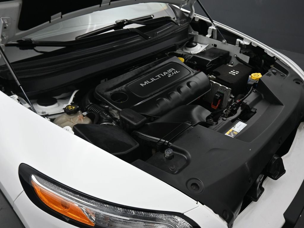 Used 2017 Jeep Cherokee Sport w/ Cold Weather Group image 44