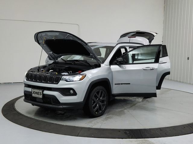 New 2026 Jeep Compass Latitude image 11