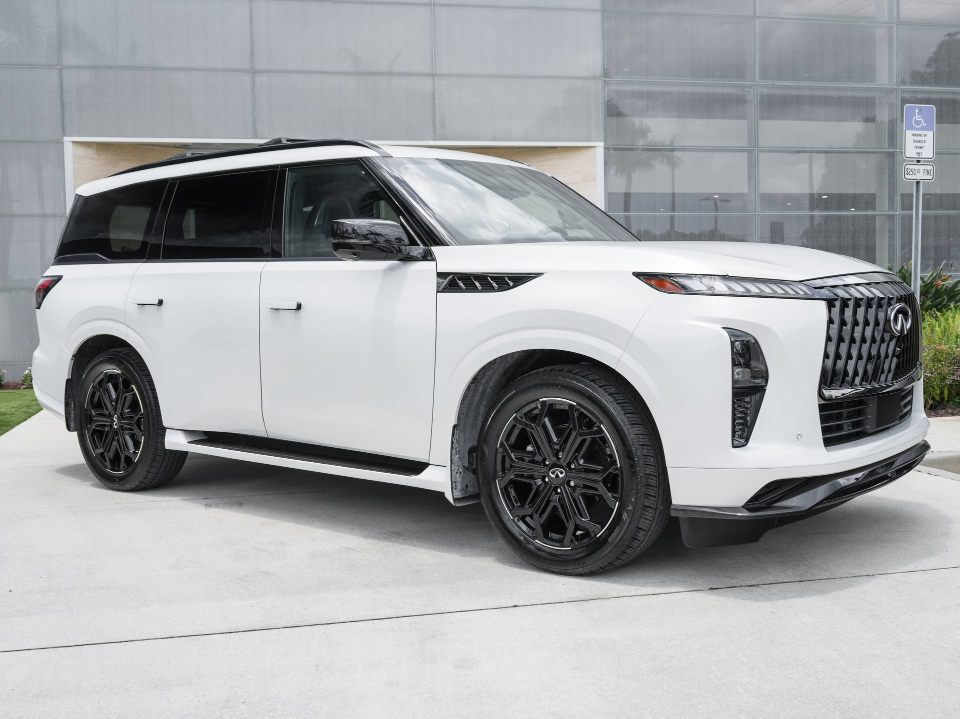 Certified 2026 INFINITI QX80 4WD w/ Sport Exterior Package image 2