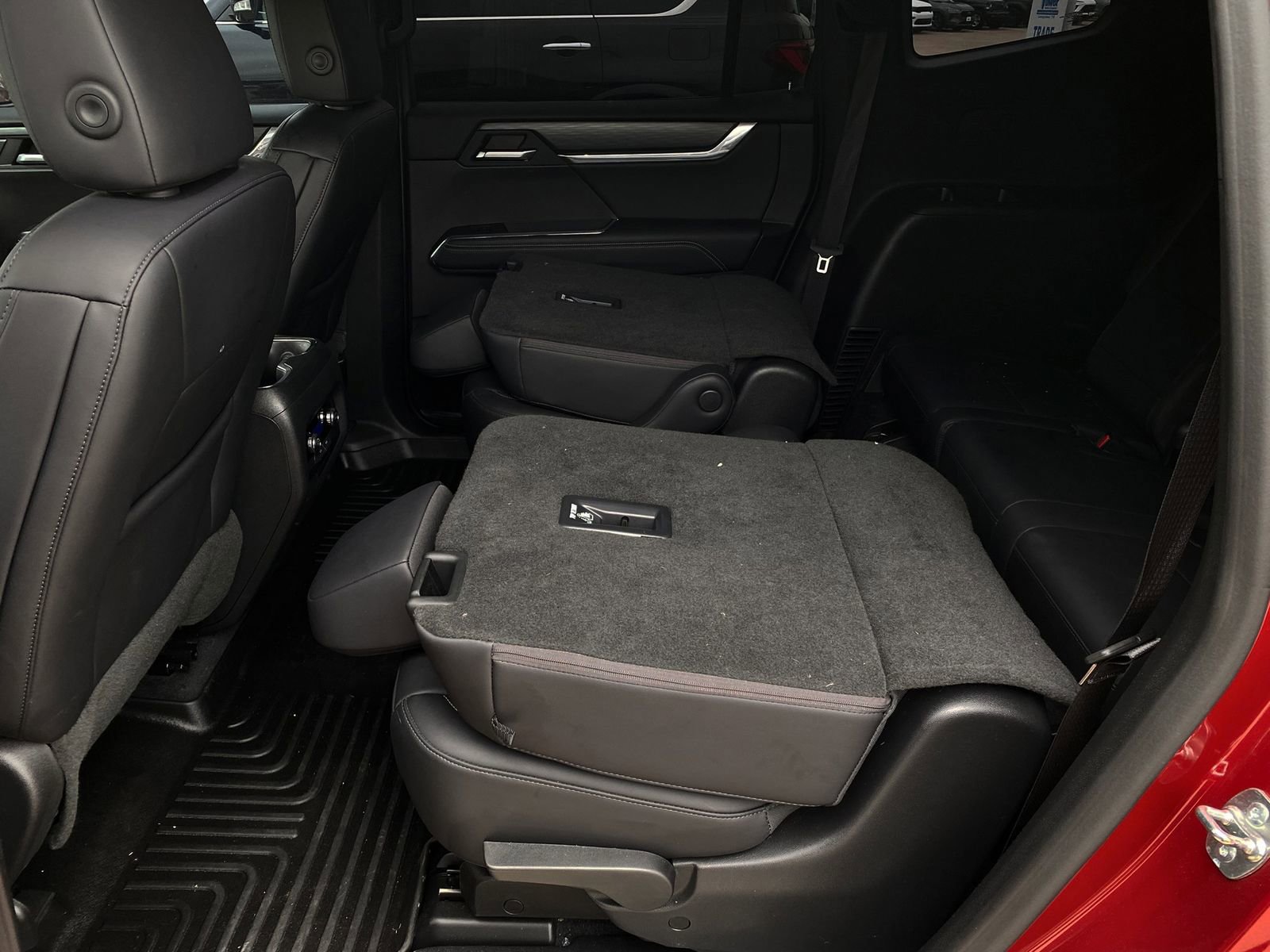 Used 2024 GMC Acadia Elevation w/ Black Edition FWD image 7