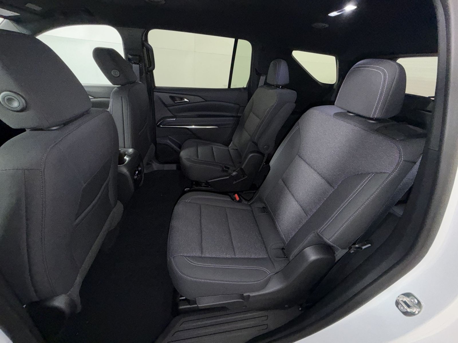 New 2026 Chevrolet Traverse LT FWD image 24