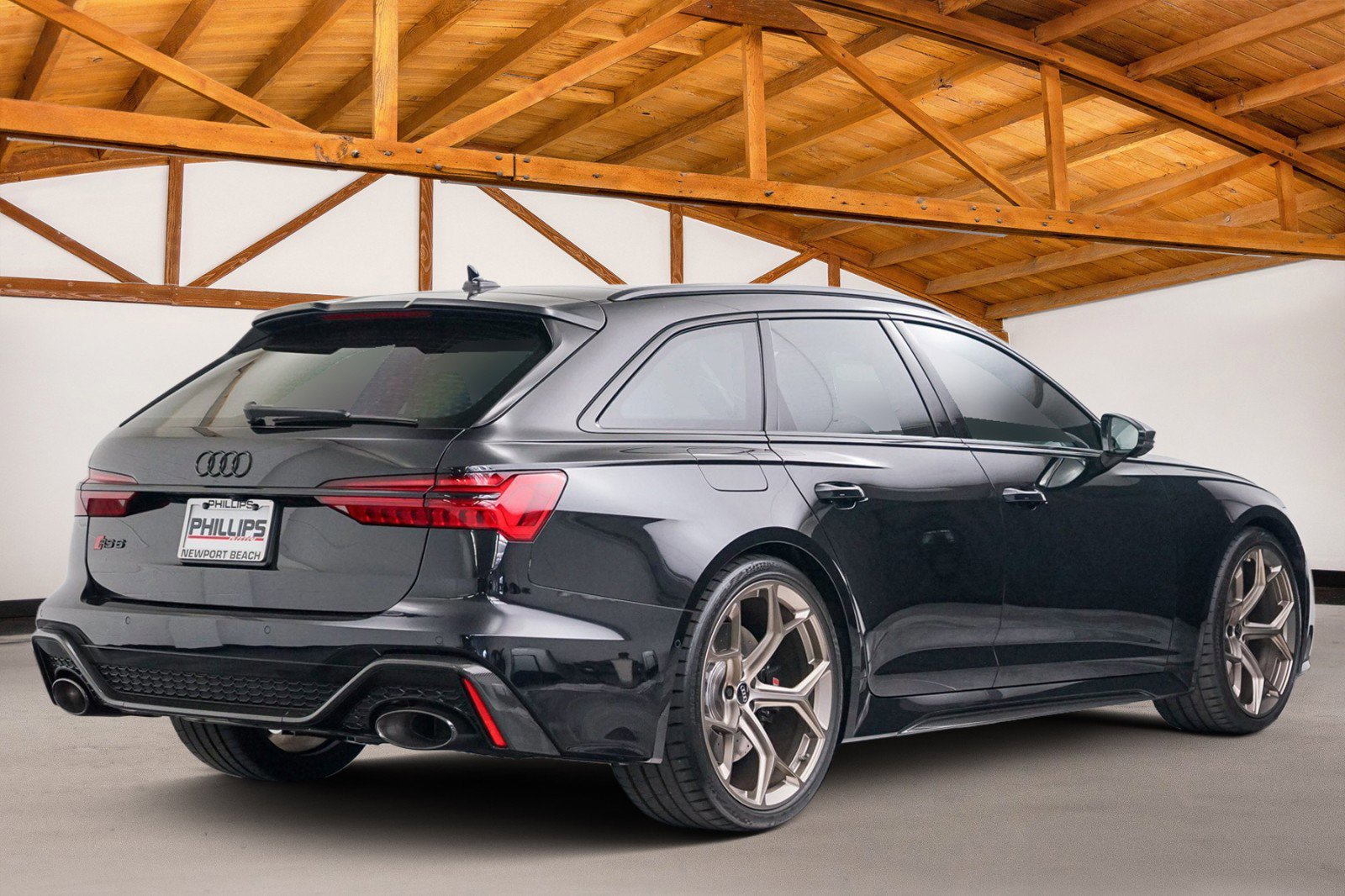 Used 2024 Audi RS 6 performance image 5