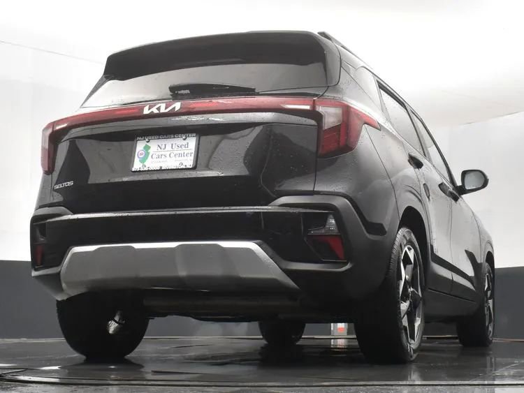 Used 2025 Kia Seltos S FWD image 13