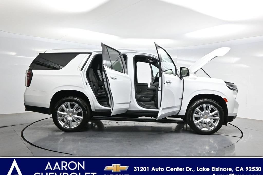 Used 2022 Chevrolet Tahoe High Country w/ Premium Package 2 AWD/4WD image 3