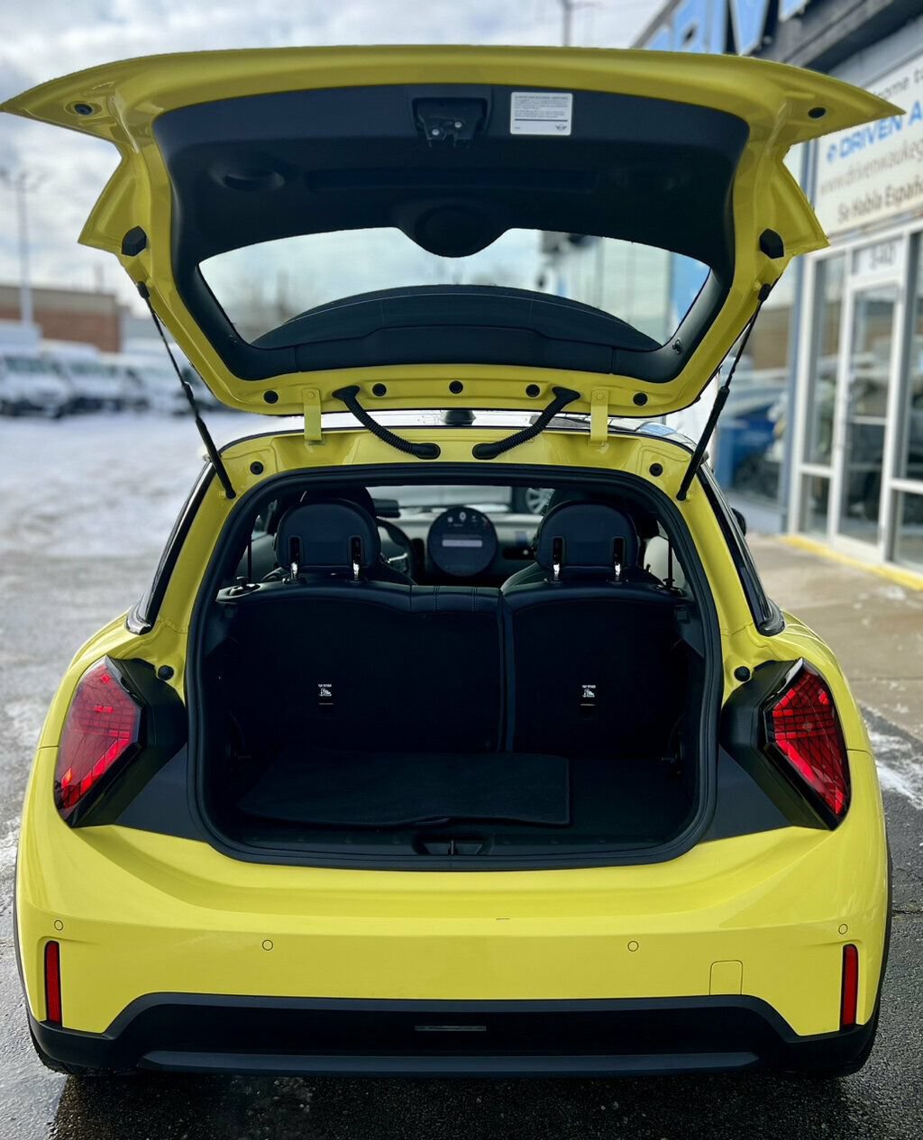 Used 2025 MINI Cooper S FWD image 8