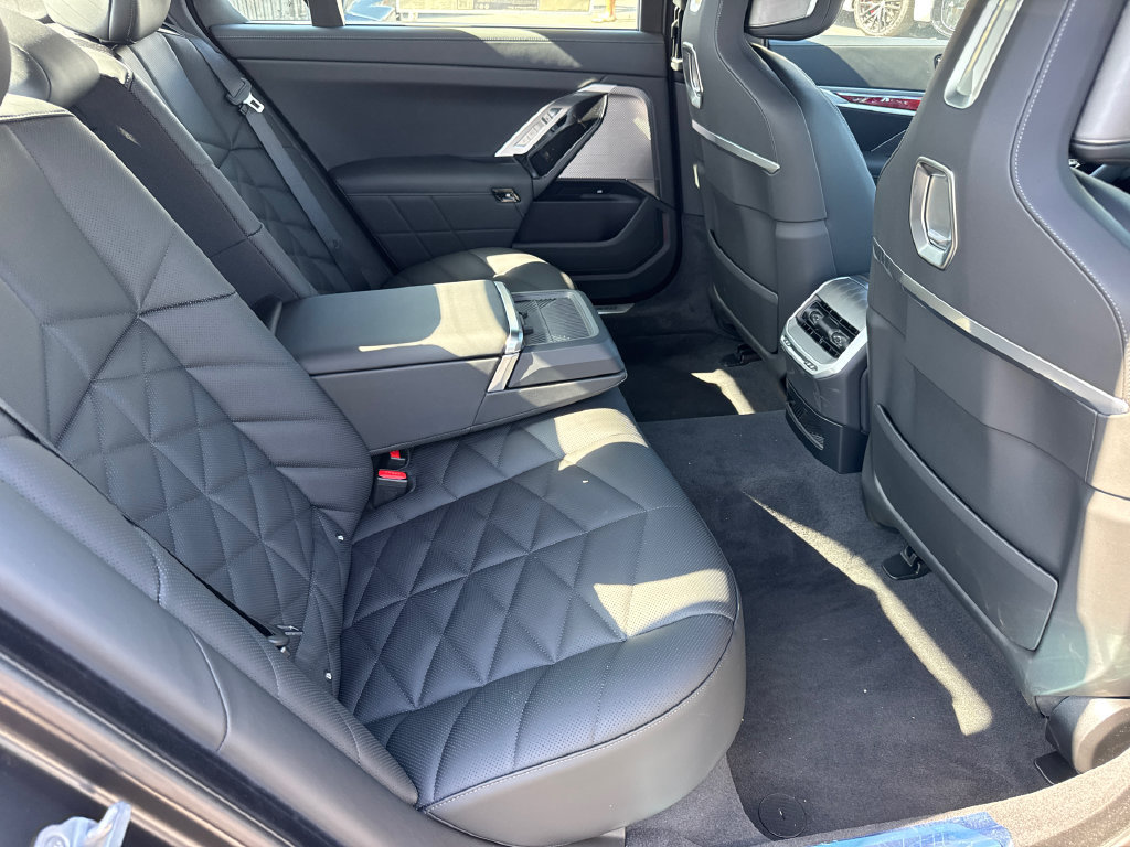 New 2026 BMW 740i RWD image 15