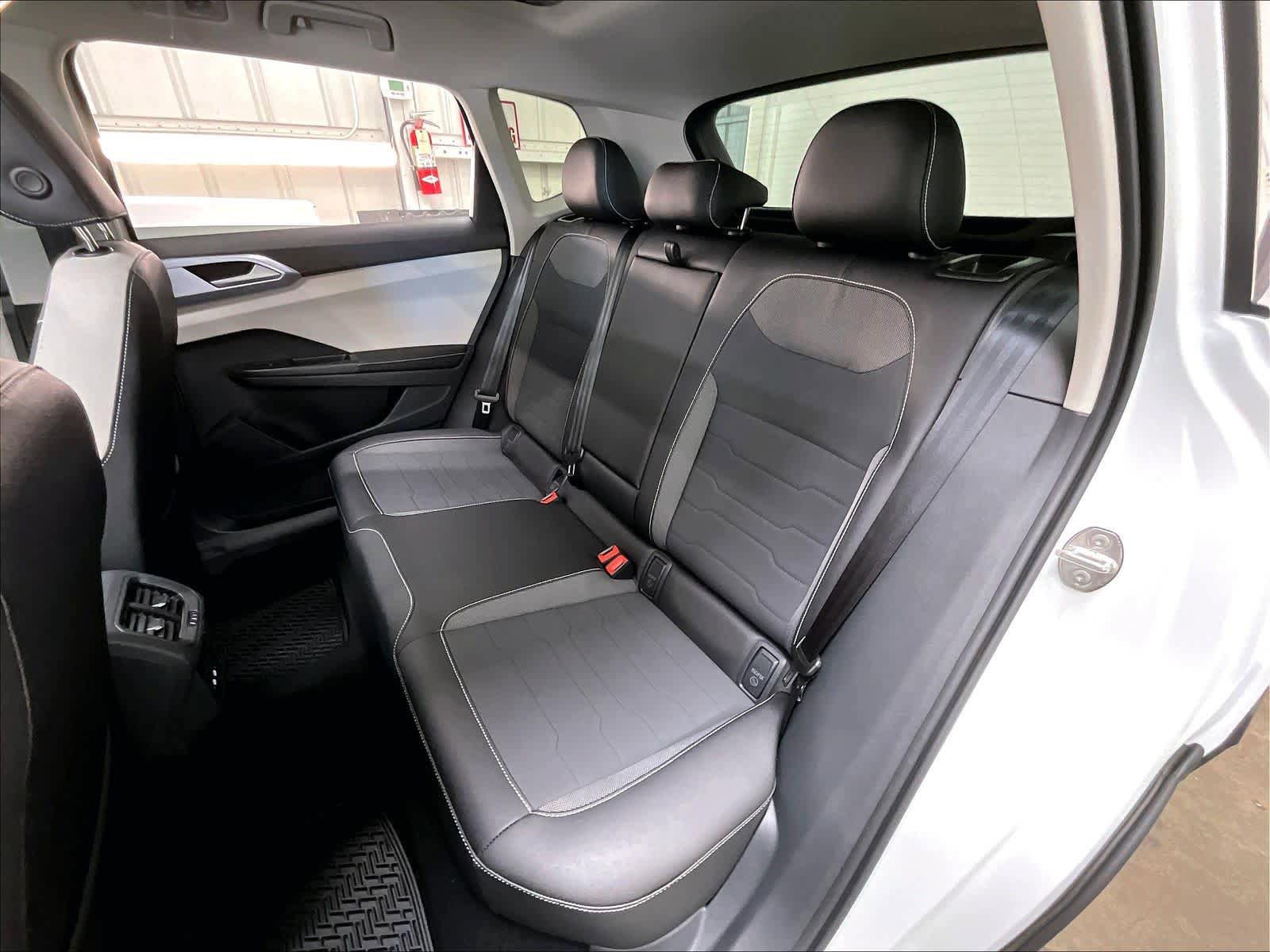 New 2026 Volkswagen Taos SE AWD/4WD image 12