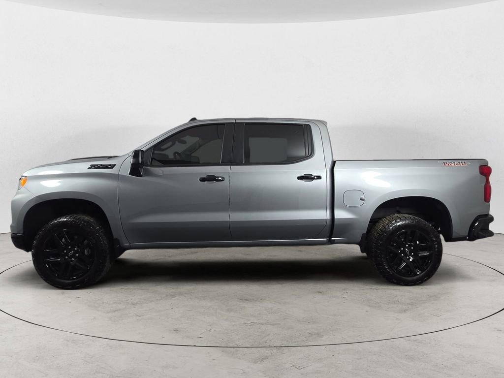 Used 2025 Chevrolet Silverado 1500 LT Trail Boss w/ Convenience Package II AWD/4WD image 2