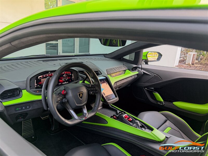 Used 2026 Lamborghini Temerario AWD/4WD image 2