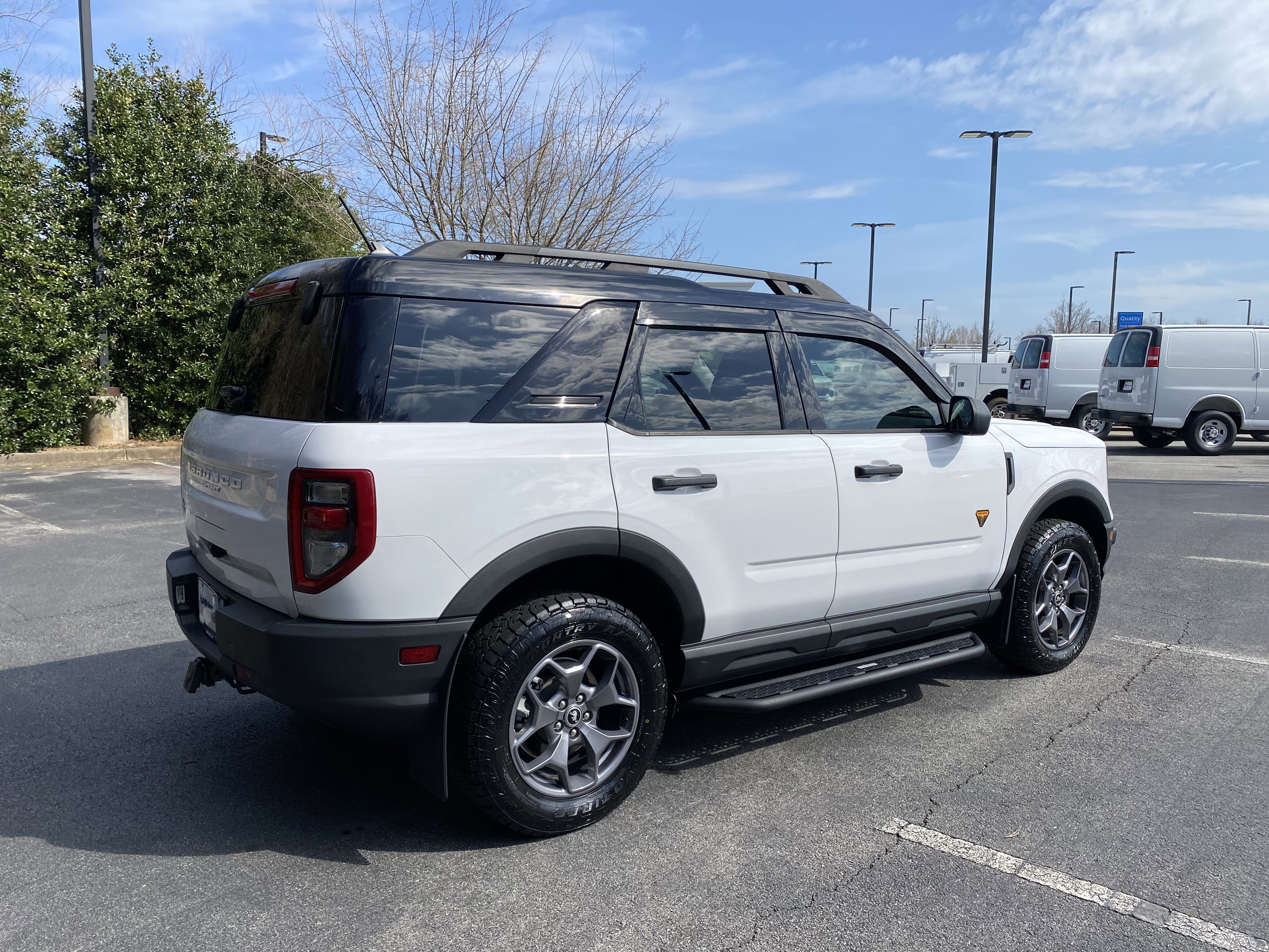 Used 2022 Ford Bronco Sport Badlands image 9