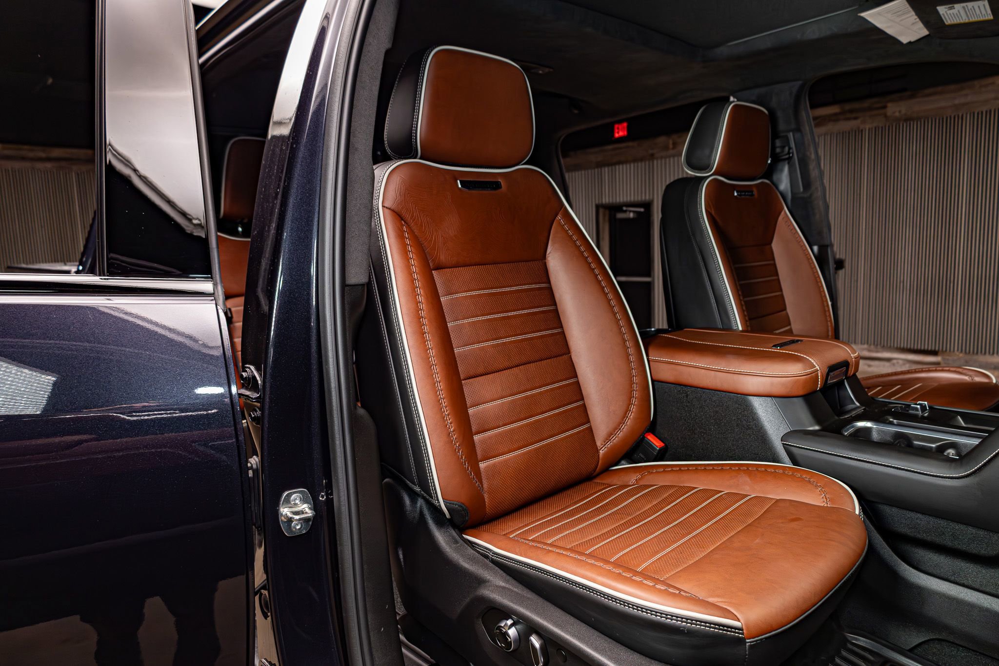 Used 2025 GMC Sierra 2500 Denali Ultimate image 30