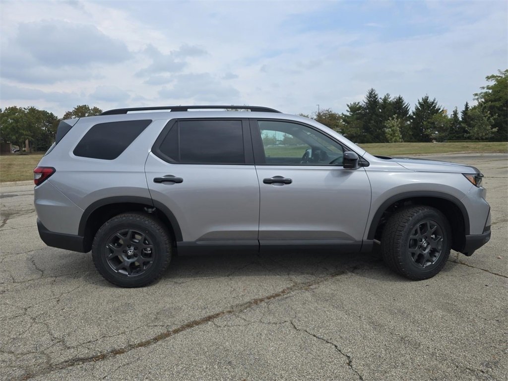 New 2025 Honda Pilot TrailSport image 21