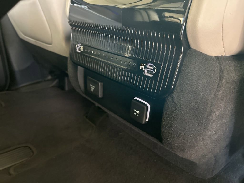 Used 2023 Jeep Grand Wagoneer L Series II image 42