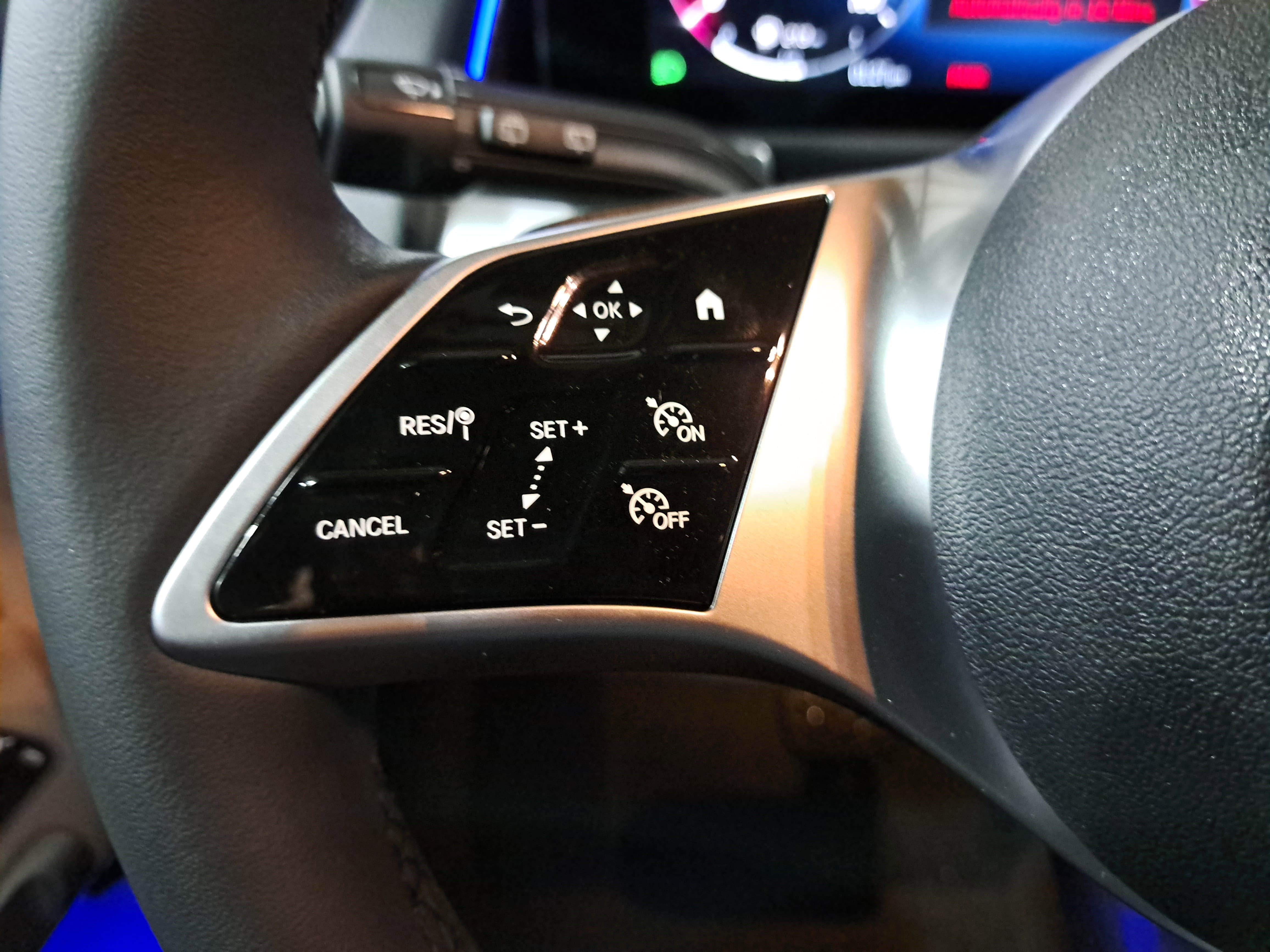 New 2026 Mercedes-Benz GLB 250 4MATIC image 18