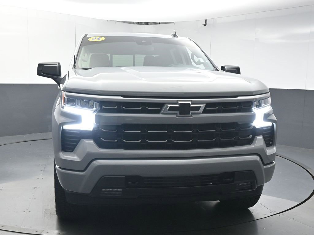 Used 2025 Chevrolet Silverado 1500 RST w/ Convenience Package II image 3