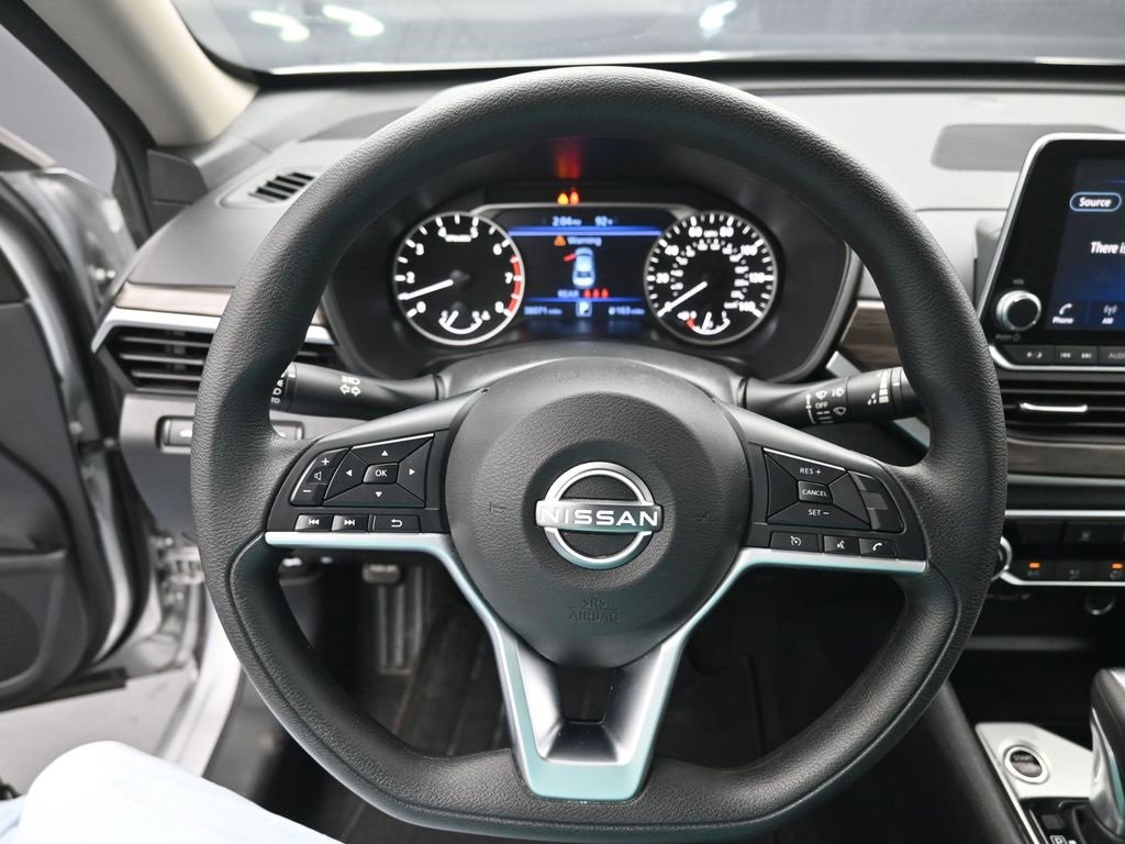 Used 2024 Nissan Altima 2.5 SV image 29