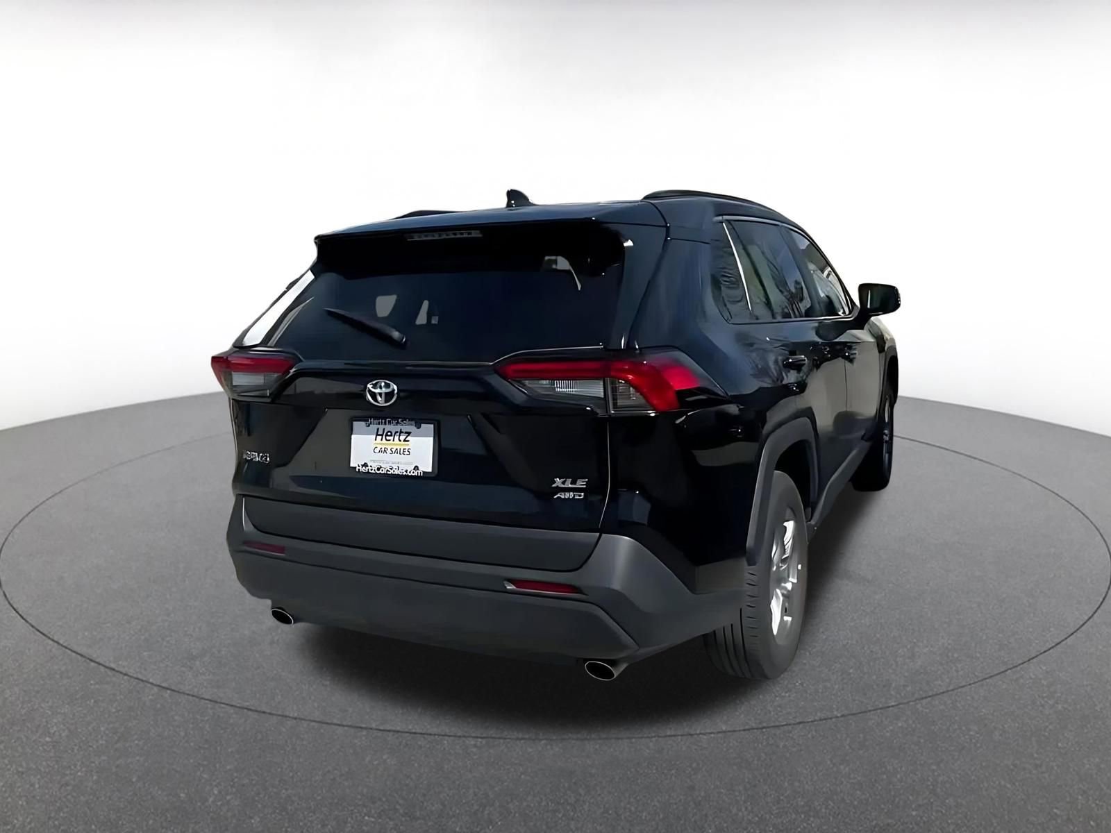 Used 2025 Toyota RAV4 XLE w/ Convenience Package image 14