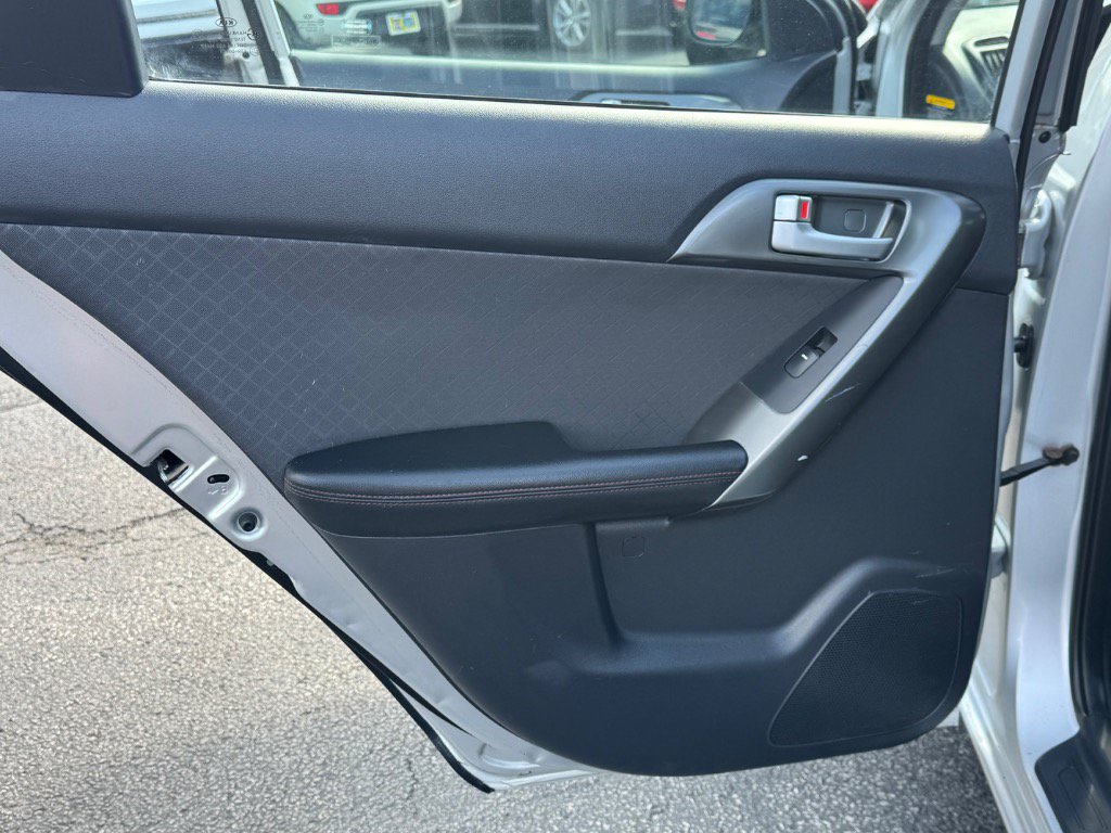 Used 2010 Kia Forte SX FWD image 15