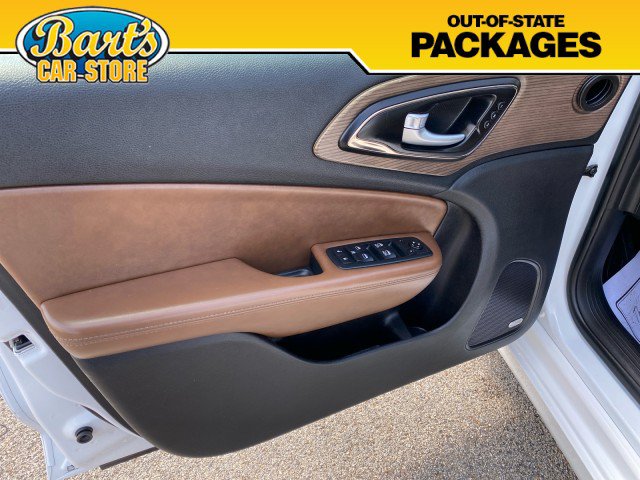 Used 2016 Chrysler 200 C w/ Premium Group FWD image 23