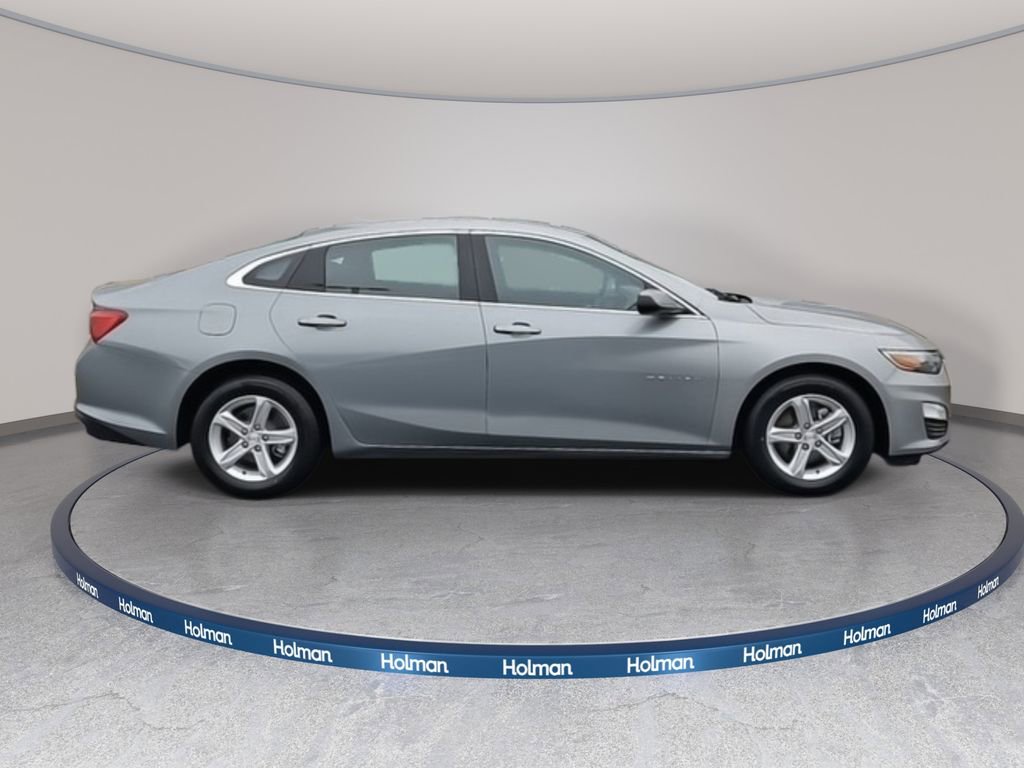 Used 2024 Chevrolet Malibu LT image 4