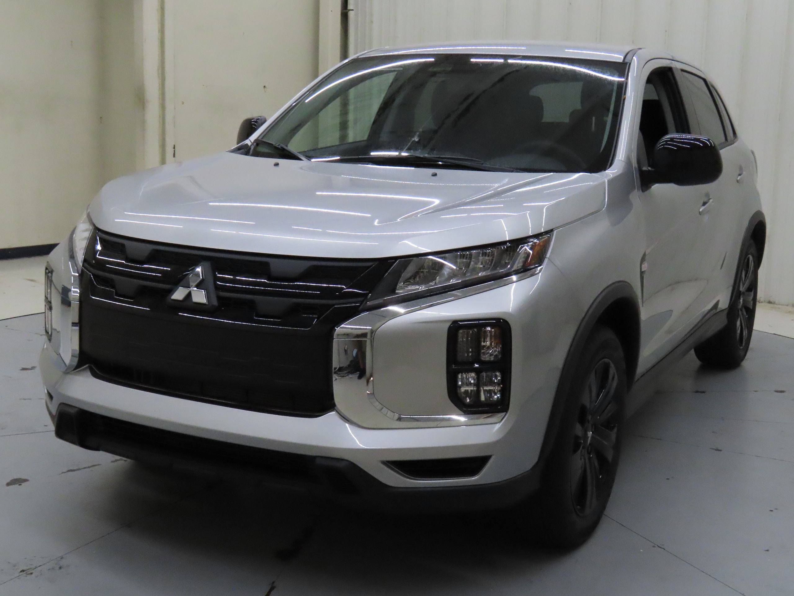 New 2025 Mitsubishi Outlander Sport LE image 4