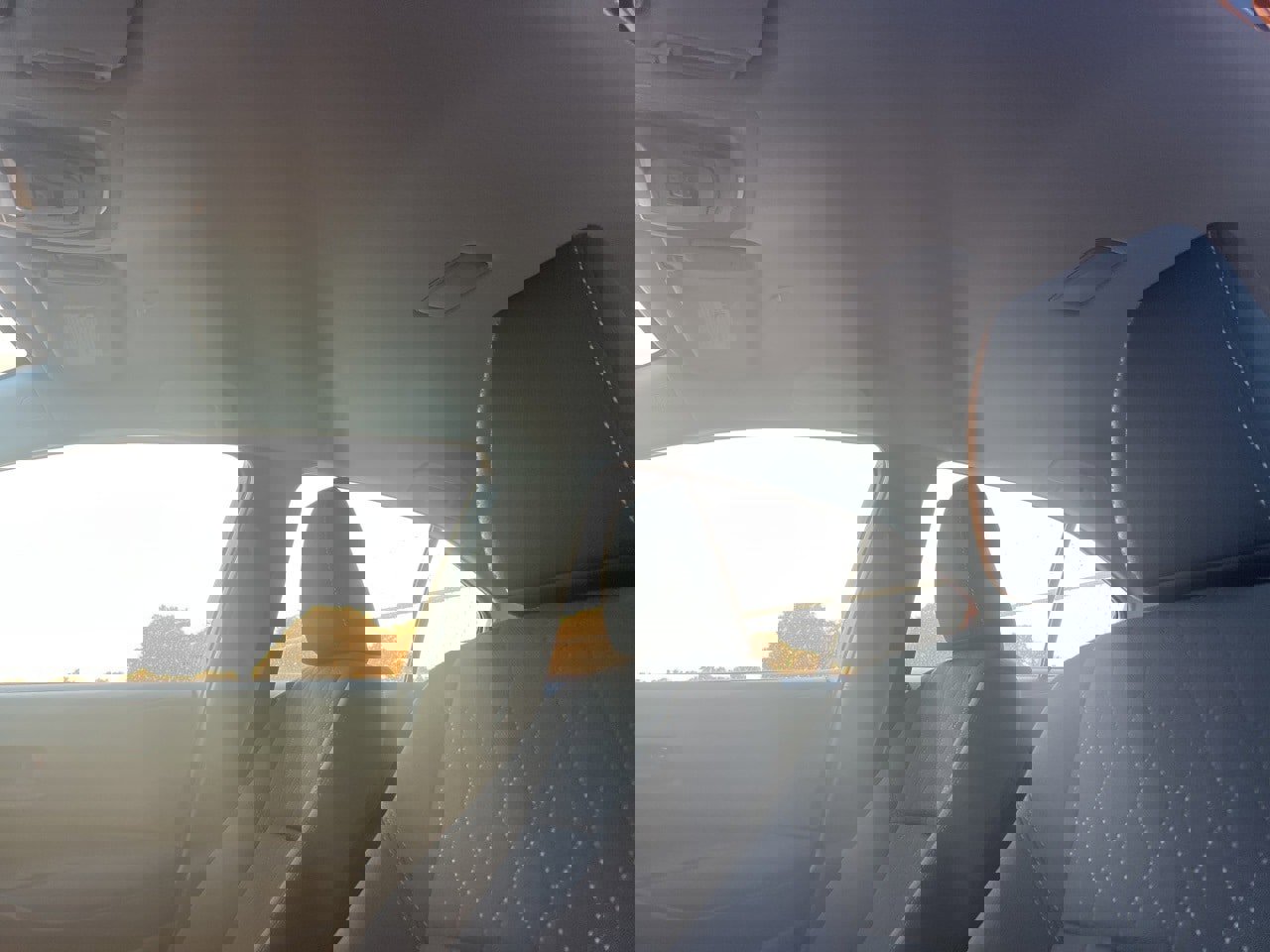 Used 2025 Toyota Corolla LE image 9