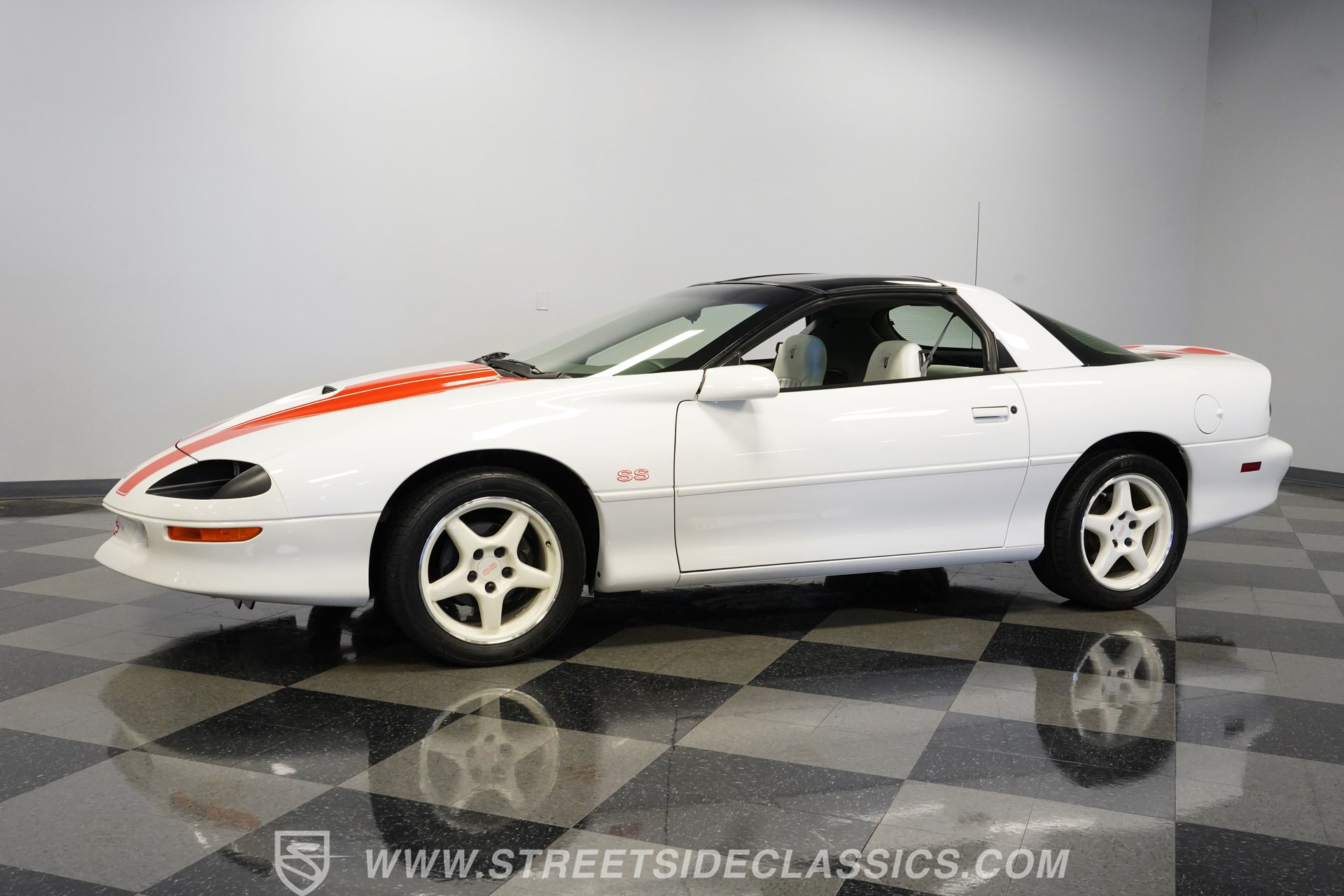 Used 1997 Chevrolet Camaro SS w/ SS Alteration Pkg RWD image 7