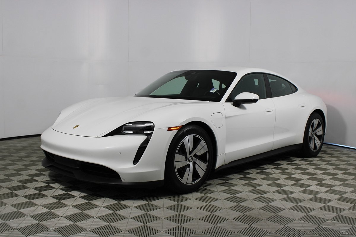 Used 2023 Porsche Taycan RWD image 3