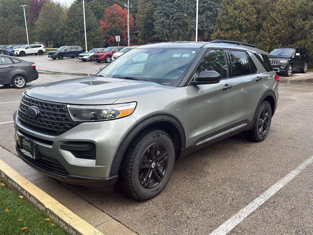 Used 2020 Ford Explorer XLT w/ Comfort Package AWD/4WD image 19