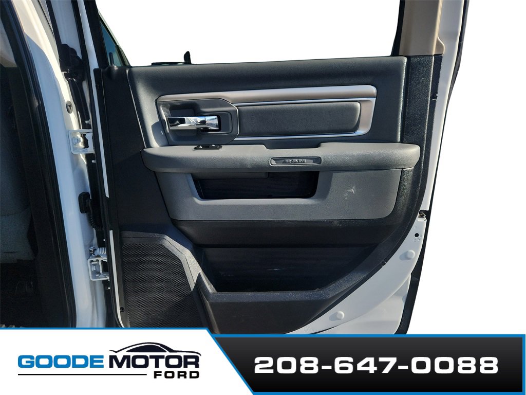 Used 2015 RAM 2500 SLT image 25