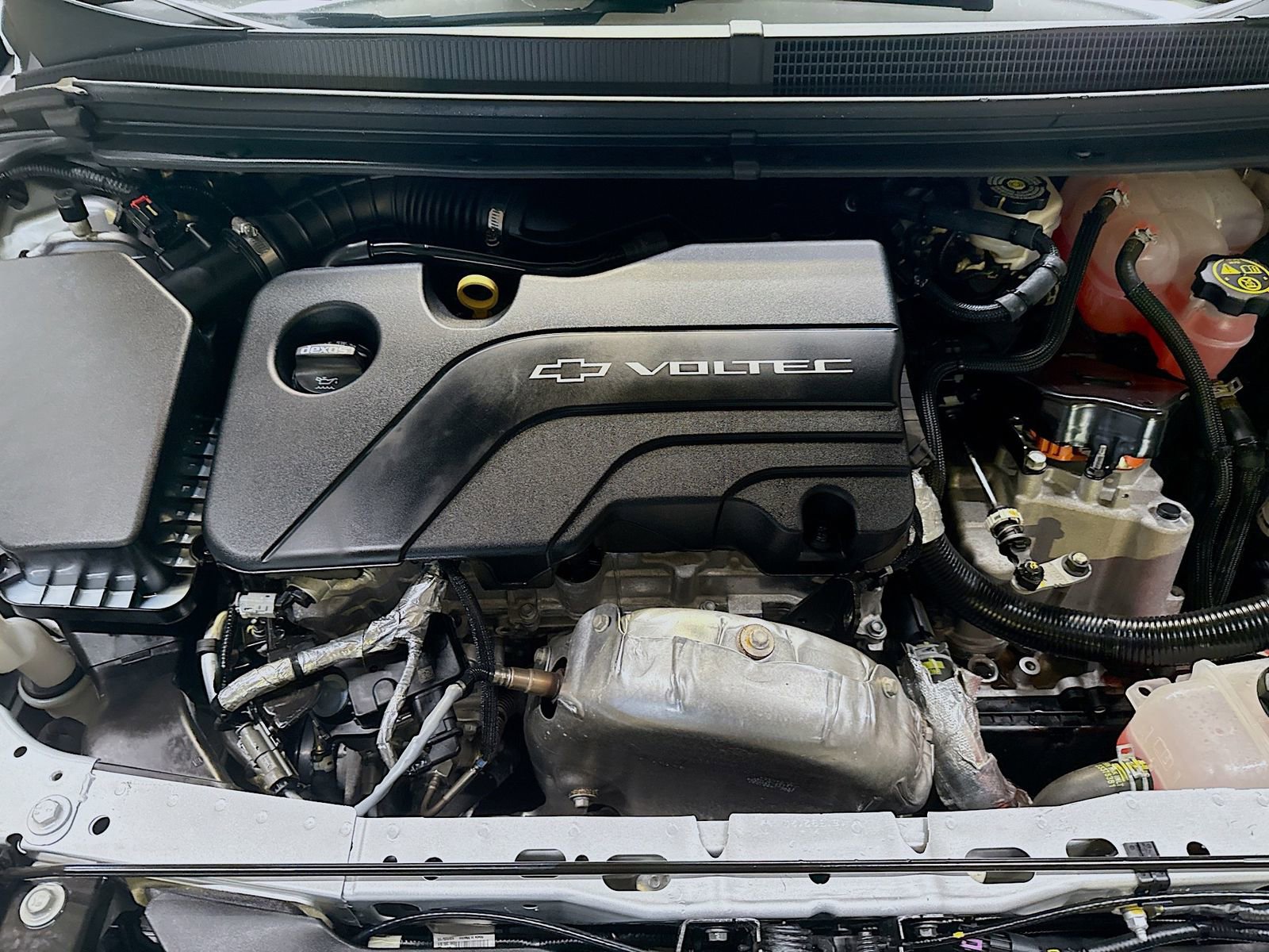 Used 2017 Chevrolet Volt LT FWD image 30