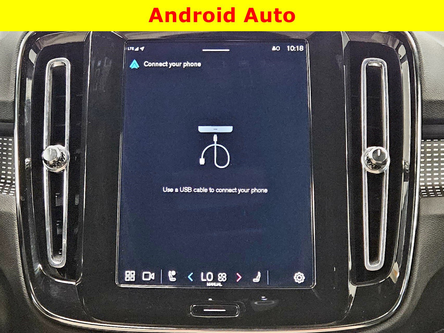 Used 2021 Volvo XC40 P8 Recharge image 22