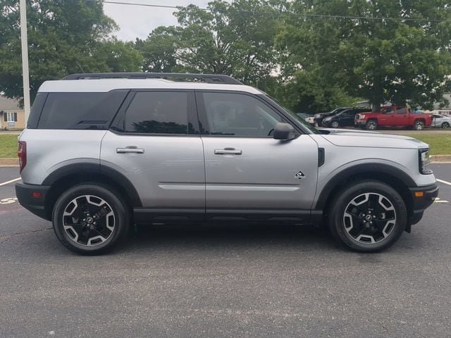Used 2023 Ford Bronco Sport Outer Banks w/ Tech Package AWD/4WD image 3